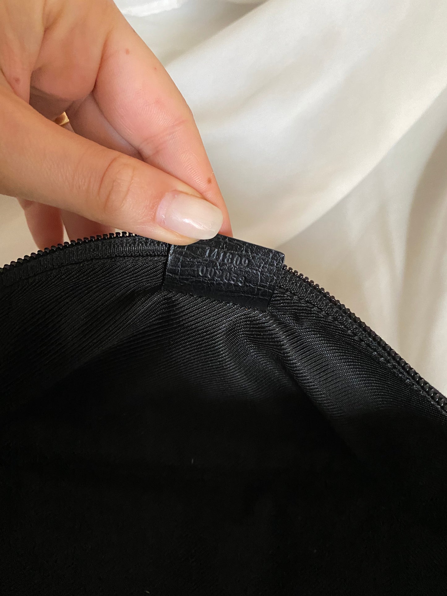 Gucci boat baguette monogram black