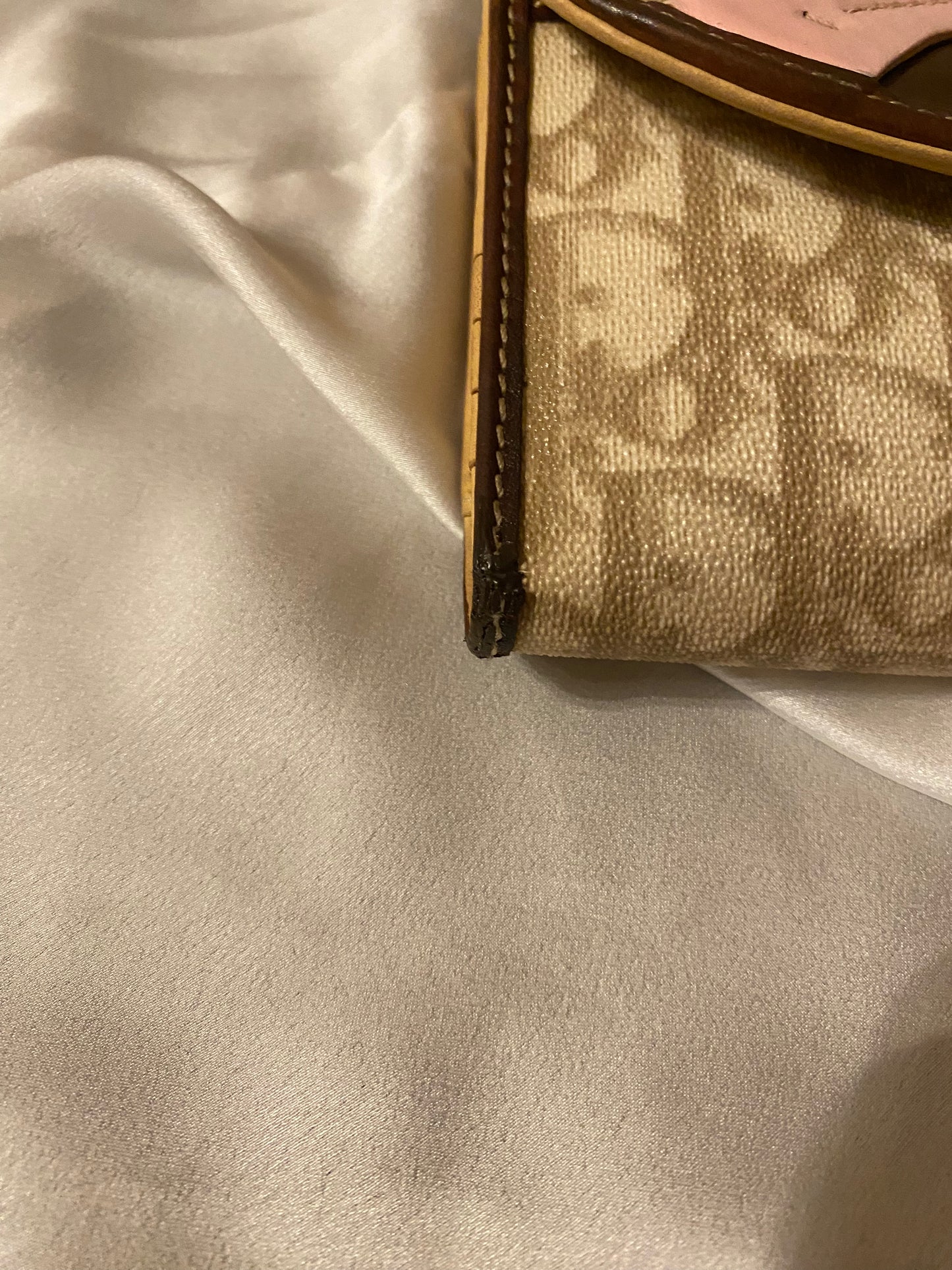 Dior pochette romantique sabbia