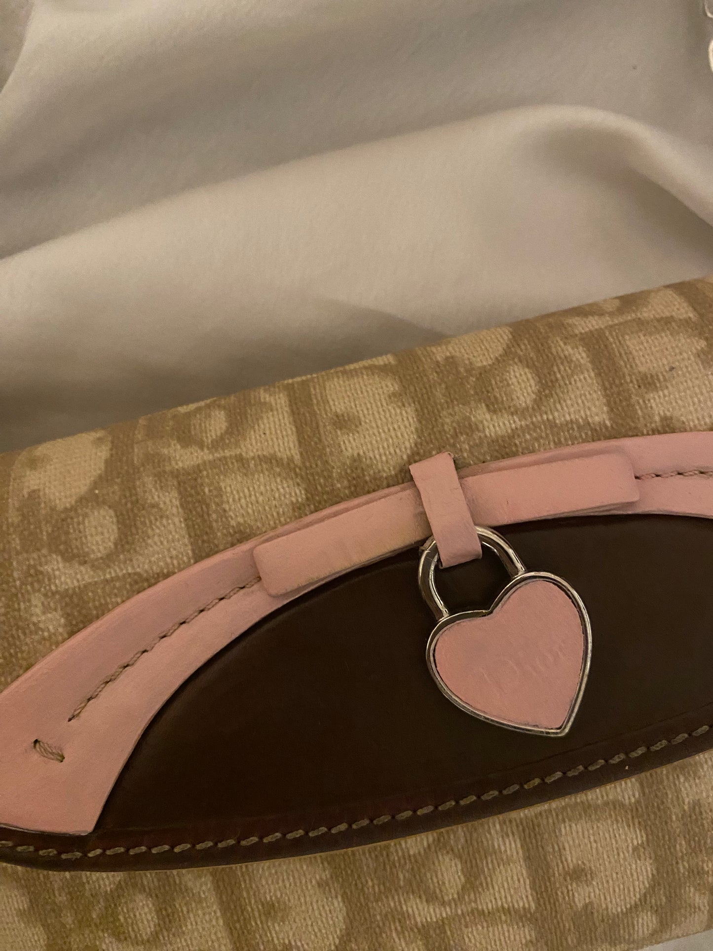 Dior pochette romantique sabbia