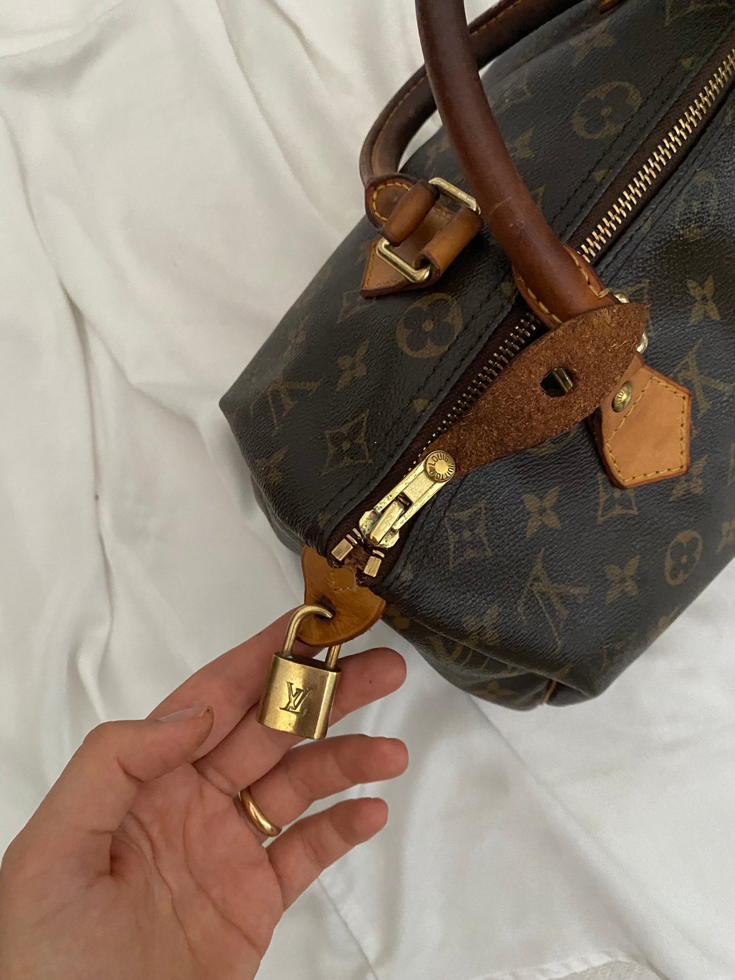 Louis Vuitton speedy 30