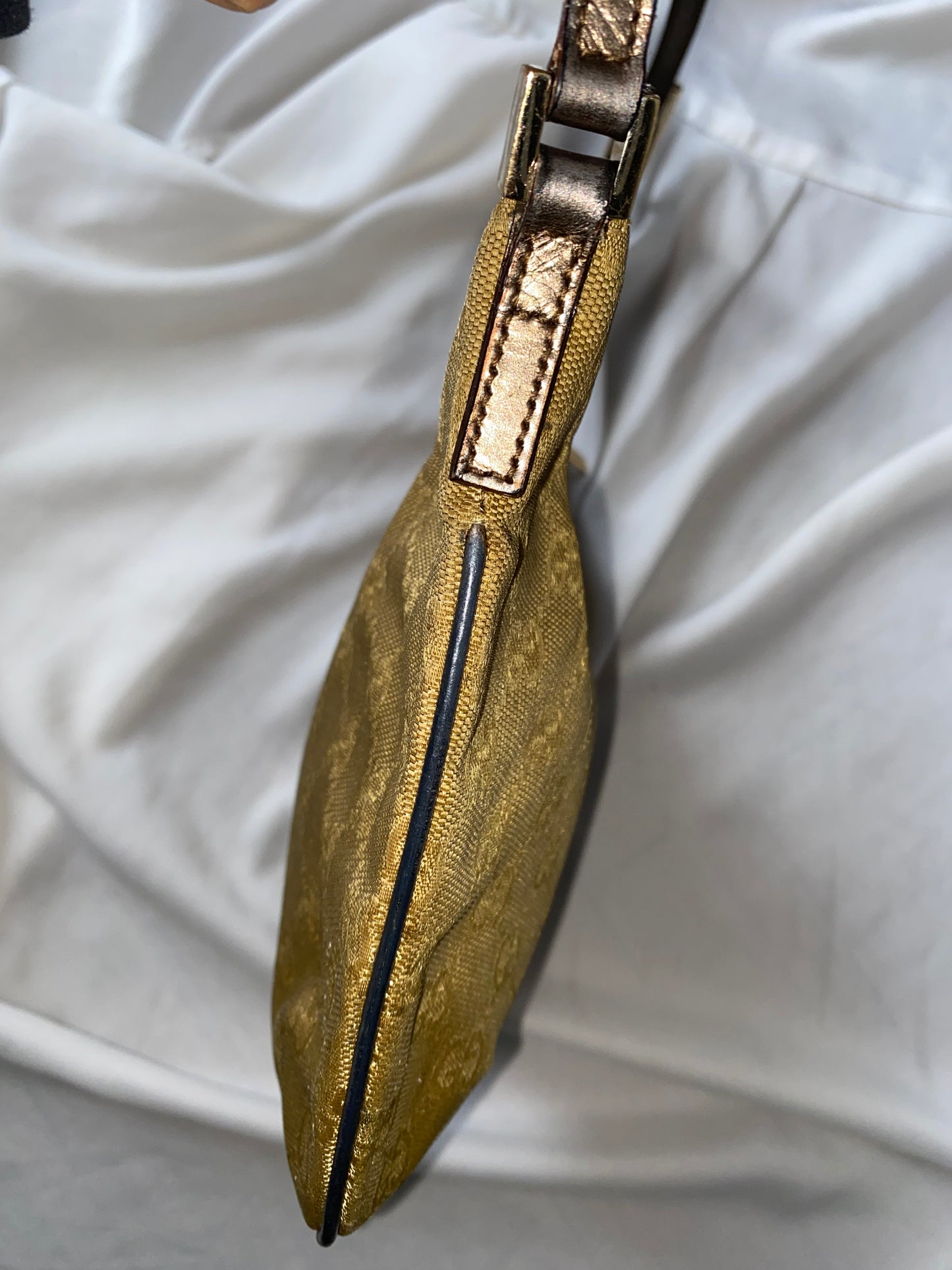 Gucci hobo oro iridescente