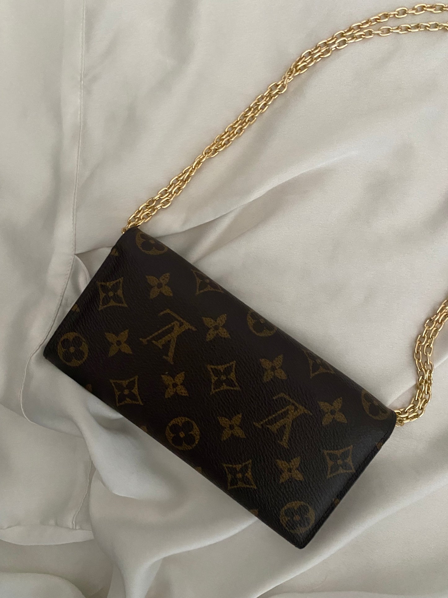 Louis Vuitton pochette Emilie interno fucsia