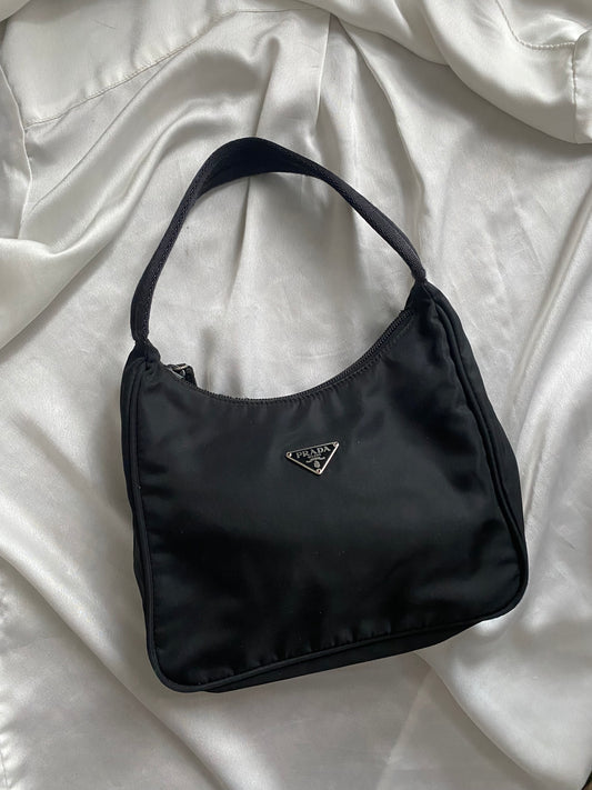 Prada mini hobo black con dustbag