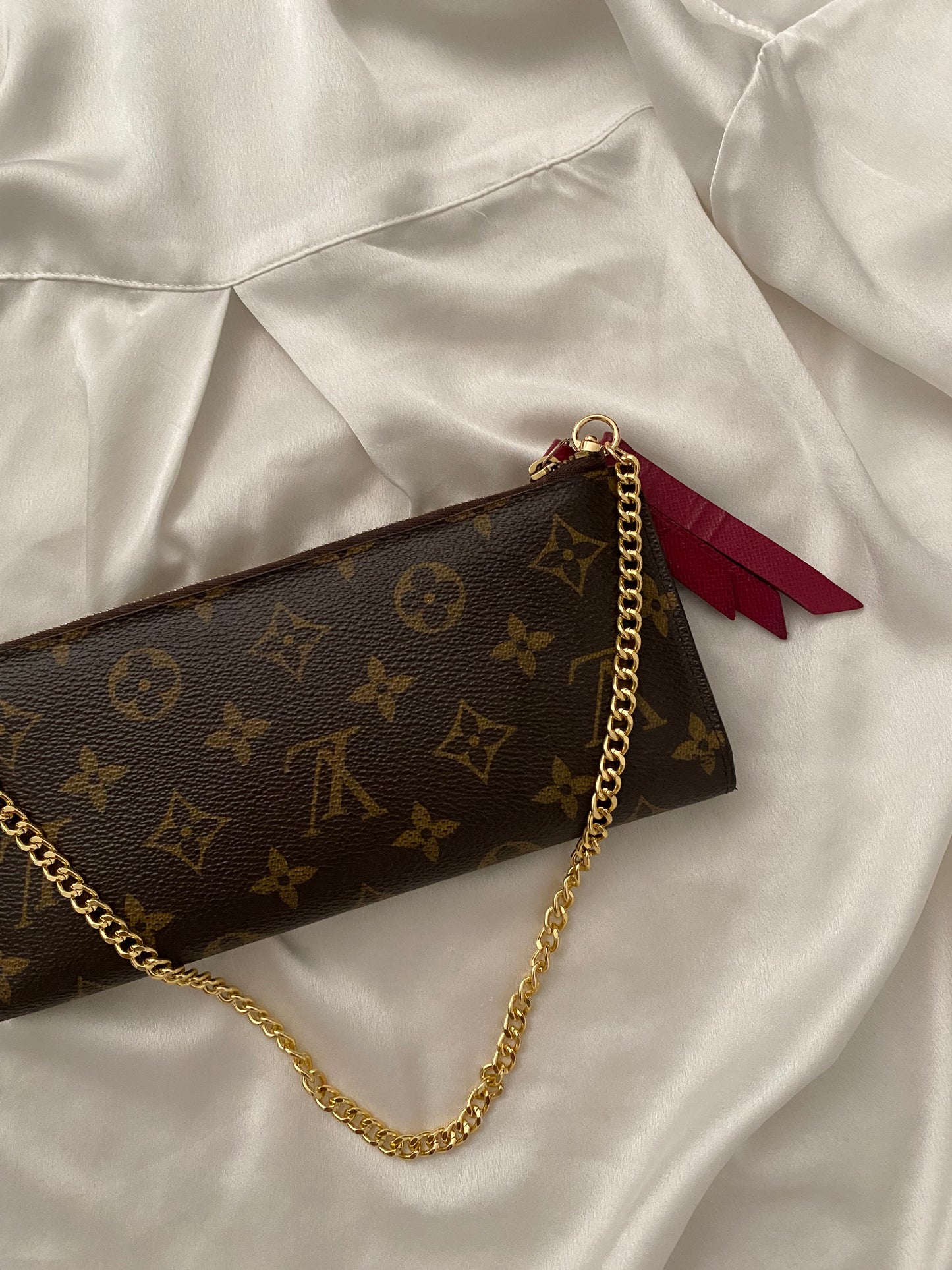 Louis Vuitton Adèle pochette