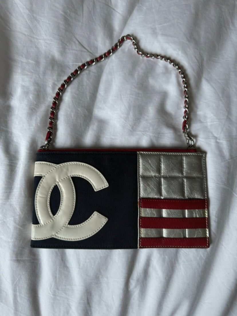 Chanel pochette American flag 2003