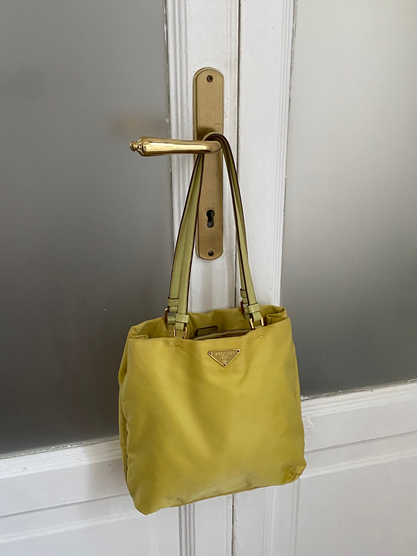 Prada tote nylon giallo lime