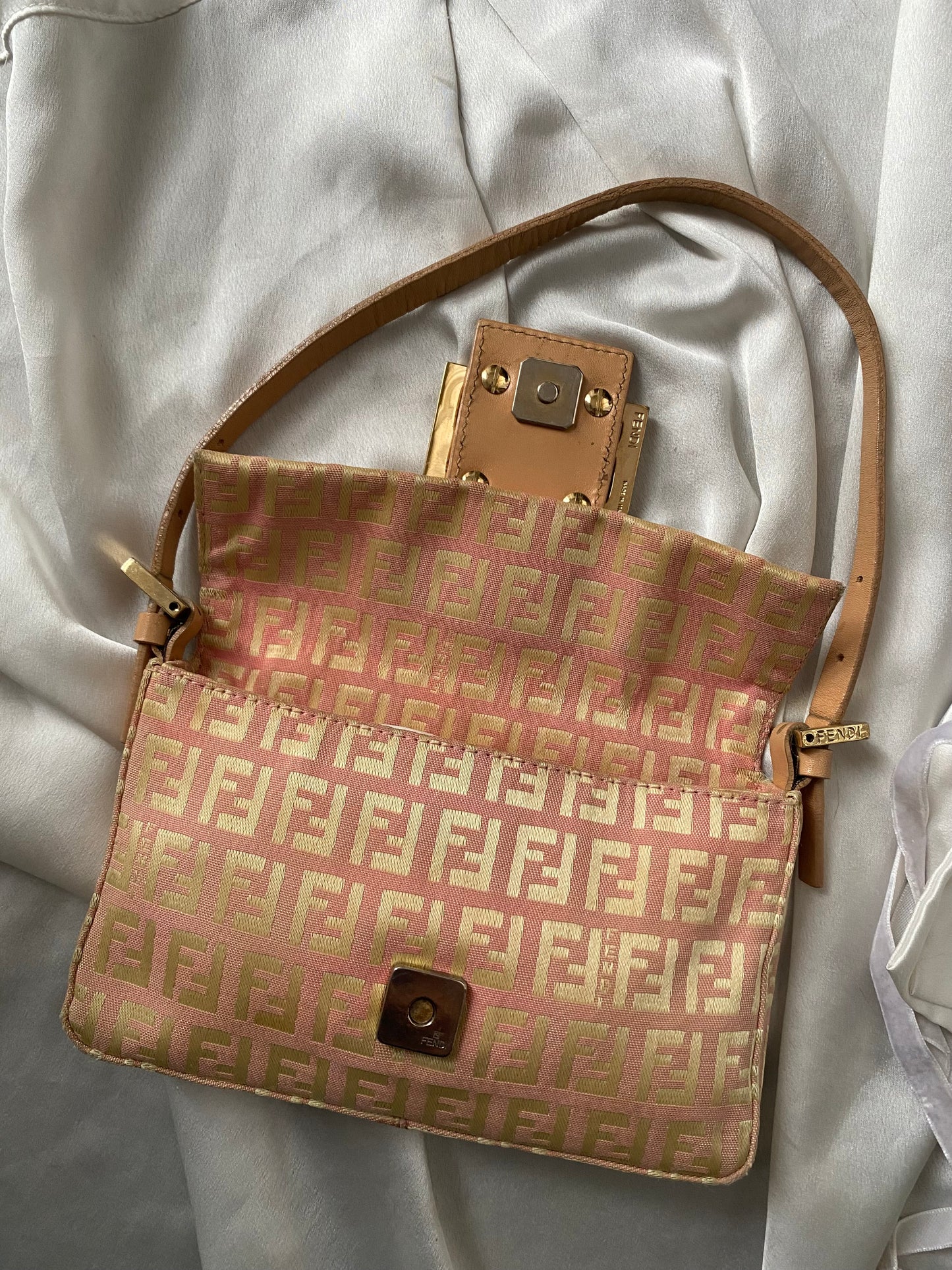 Fendi mini baguette rosa monogram zucchino