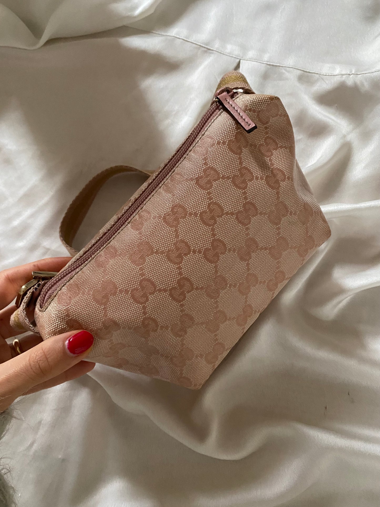 Gucci crystal cosmetic case rosa monogram