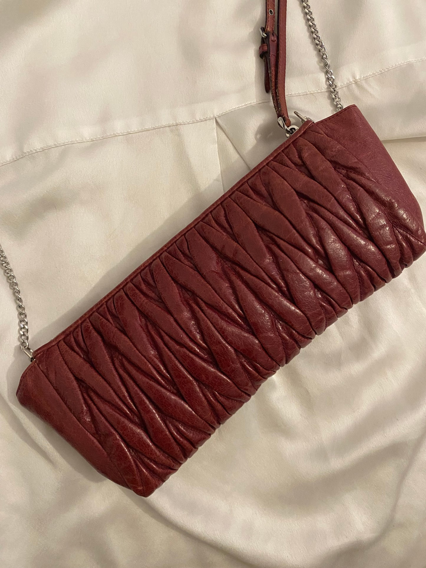 Miu miu pochette burgundy