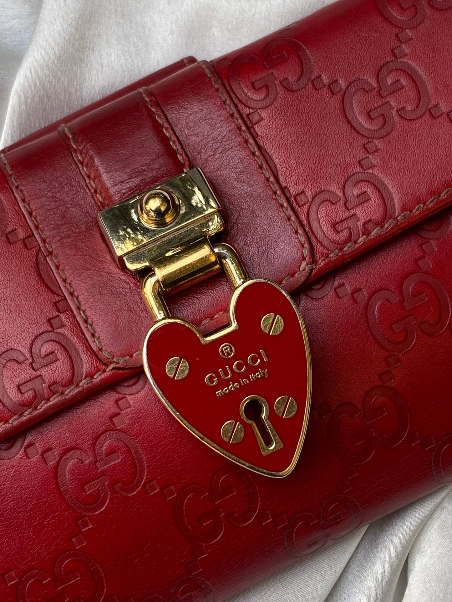 Gucci love lock pochette Cherry