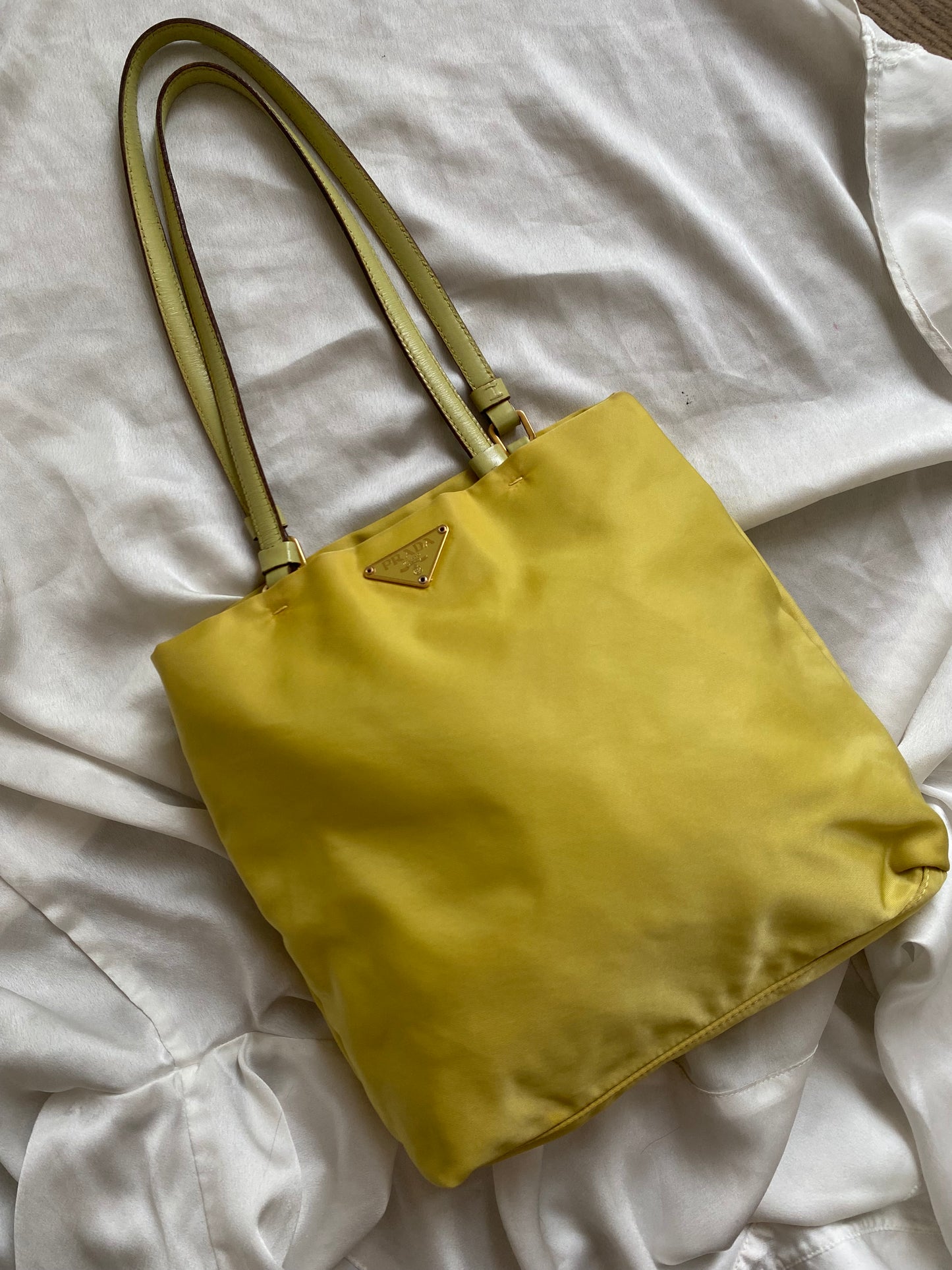 Prada tote nylon giallo lime