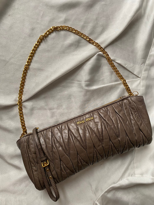 Miu miu pochette antracite scuro