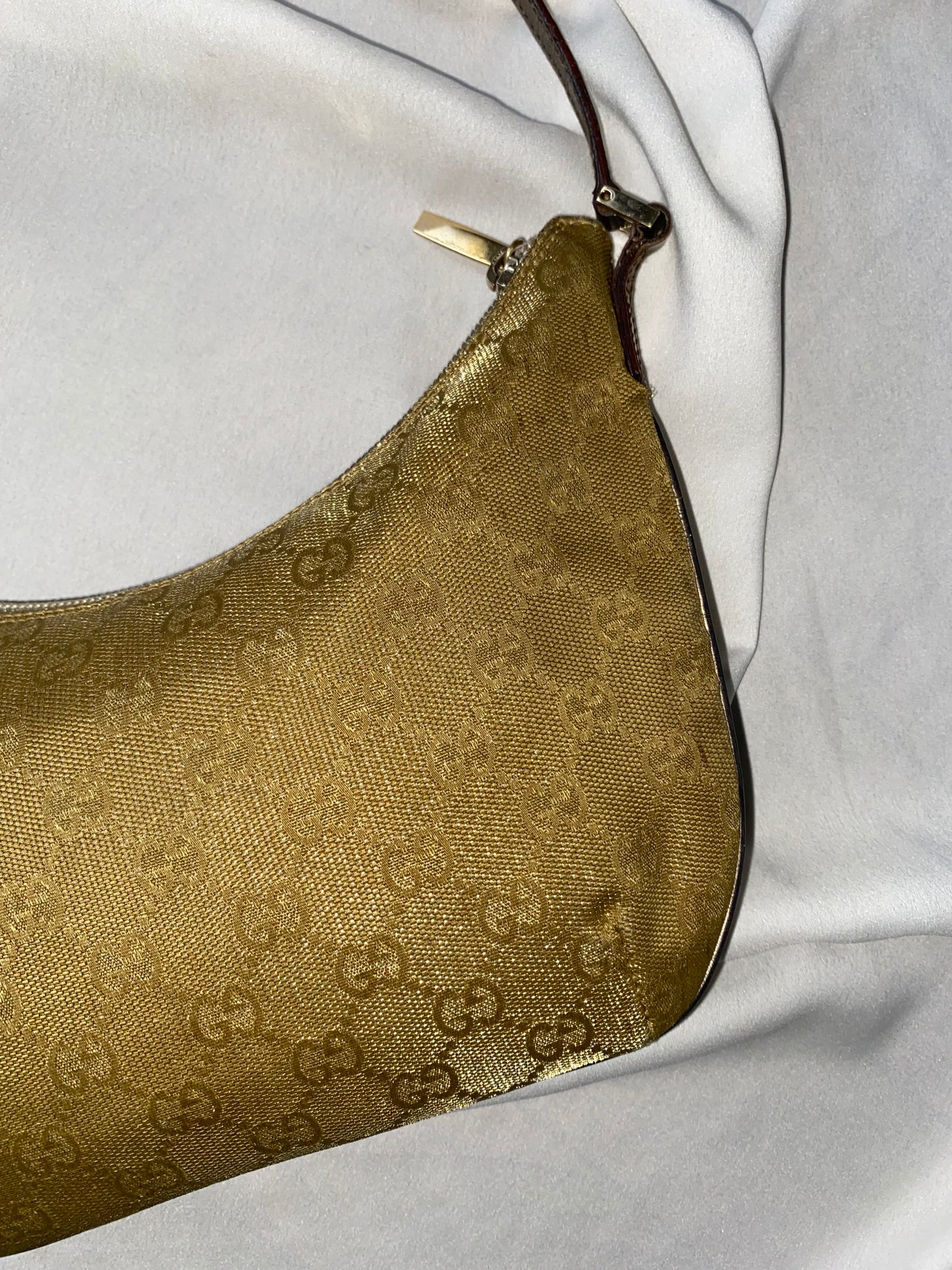 Gucci hobo oro iridescente