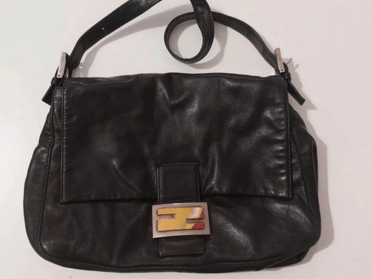 Fendi mamma pelle nera interno rosso