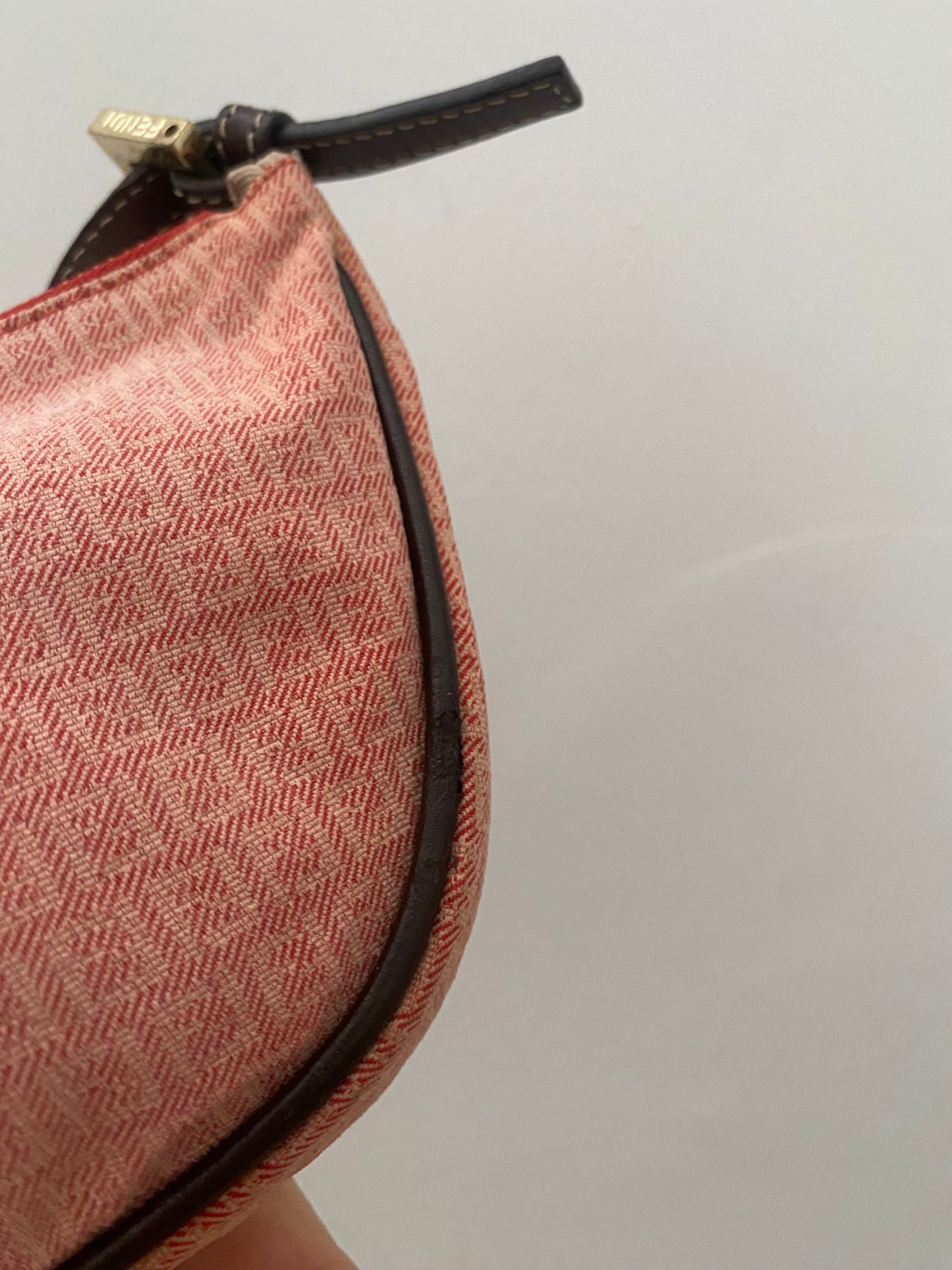 Fendi Pochette mezzaluna faded red