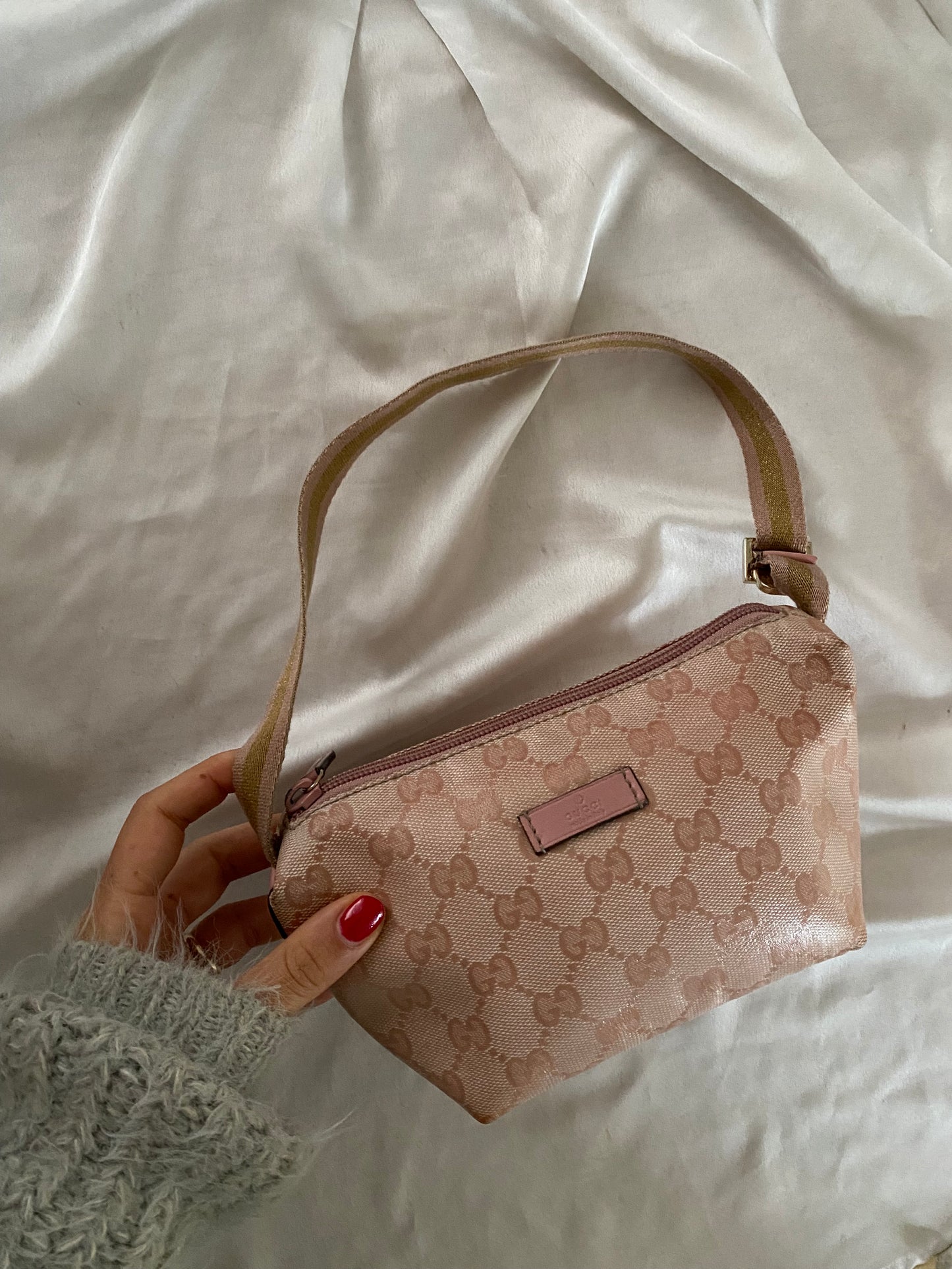 Gucci crystal cosmetic case rosa monogram