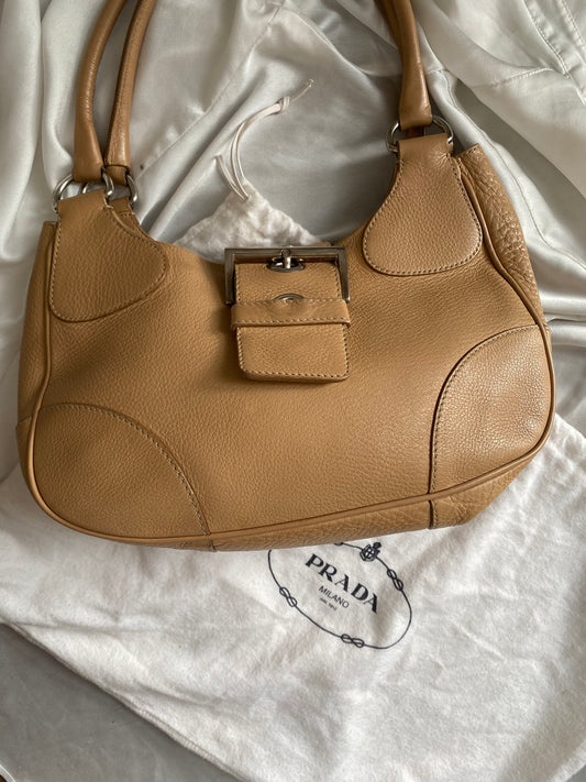 Prada moon cammello pelle martellata