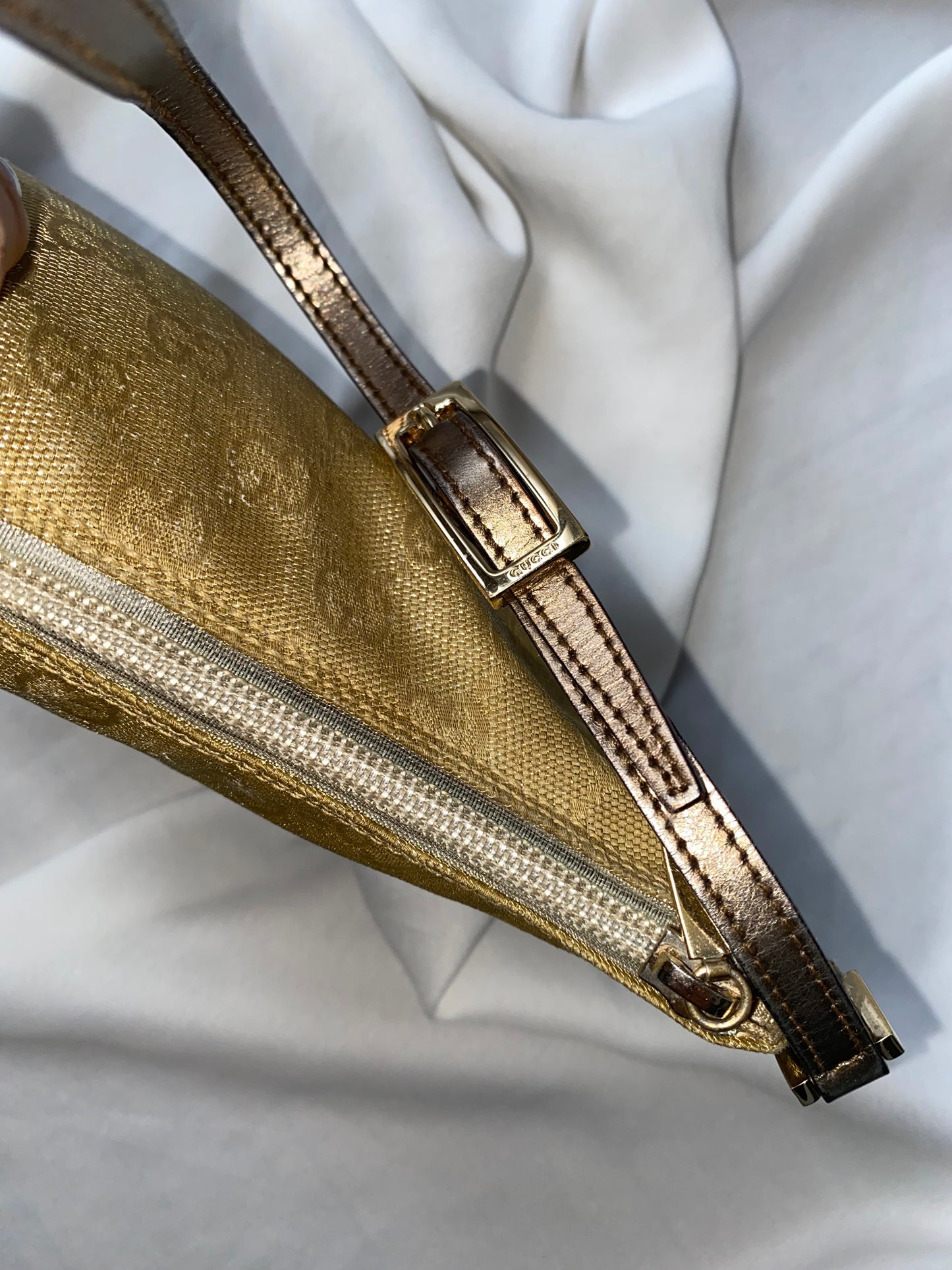Gucci hobo oro iridescente