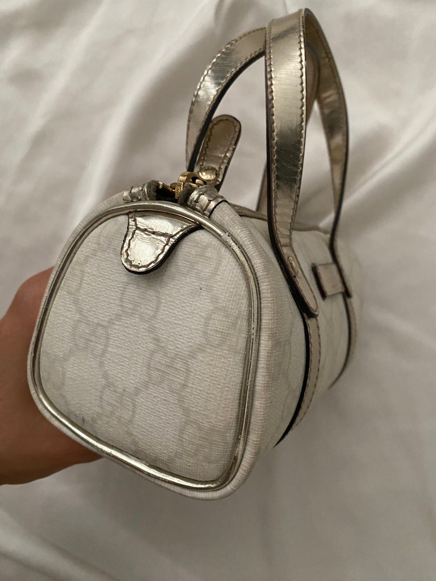 Gucci mini Boston supreme joy argento