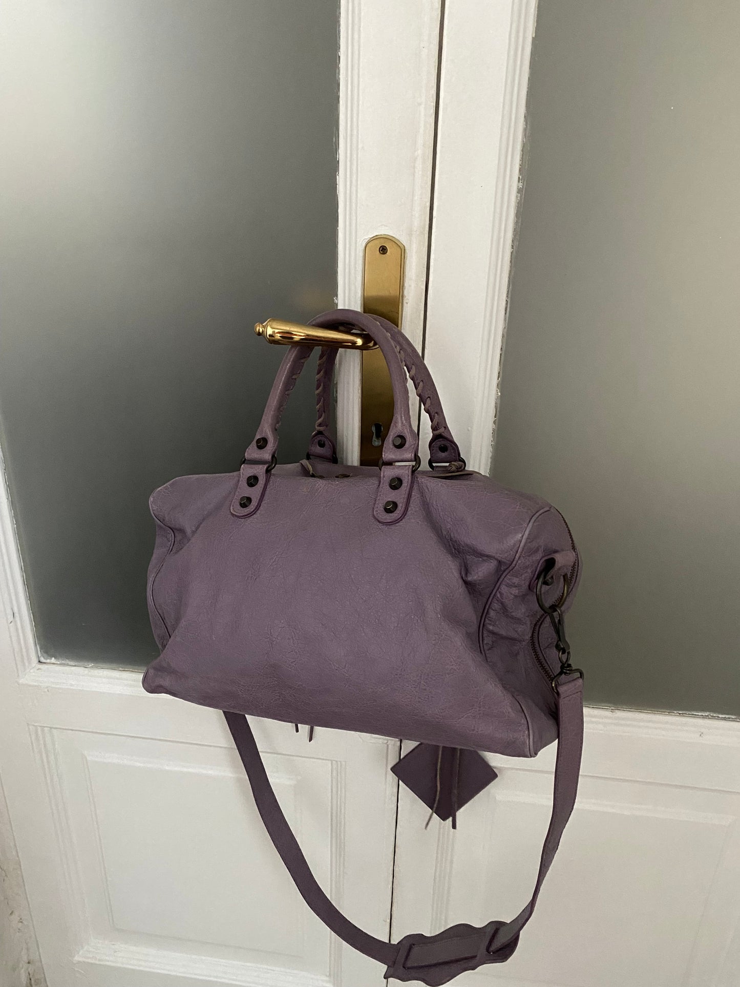 Balenciaga Polly glycine