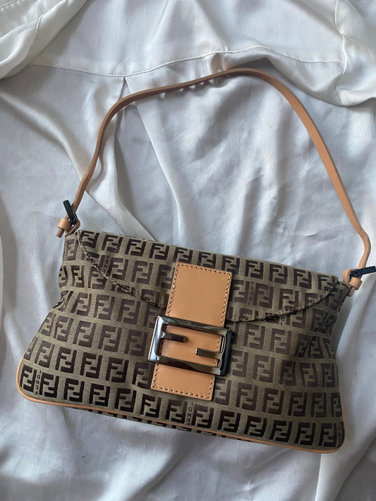 Fendi baguette double flap beige
