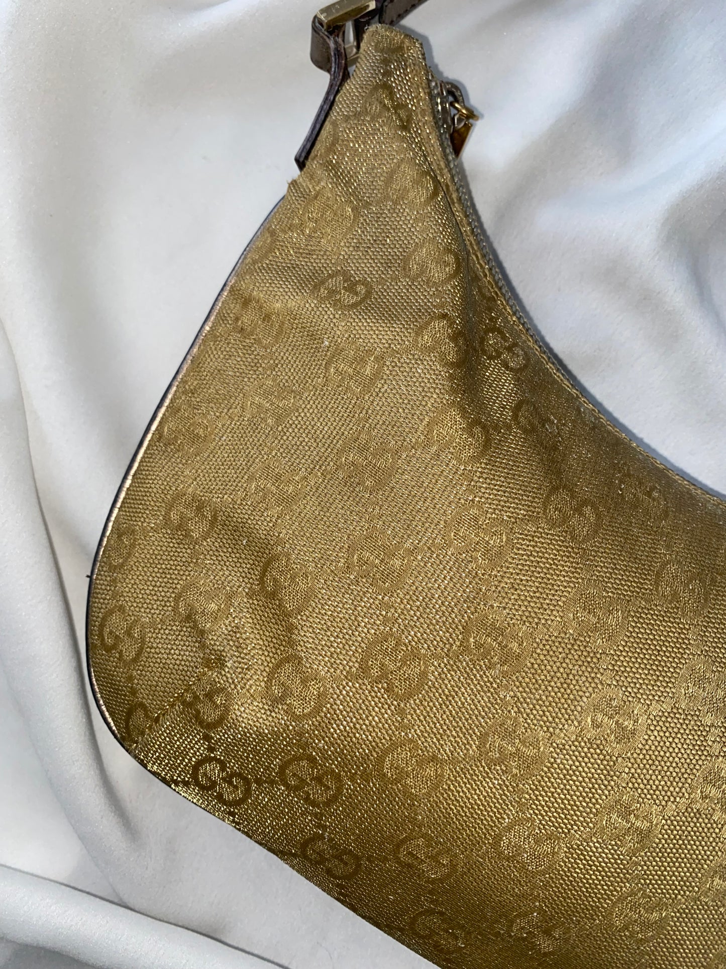 Gucci hobo oro iridescente