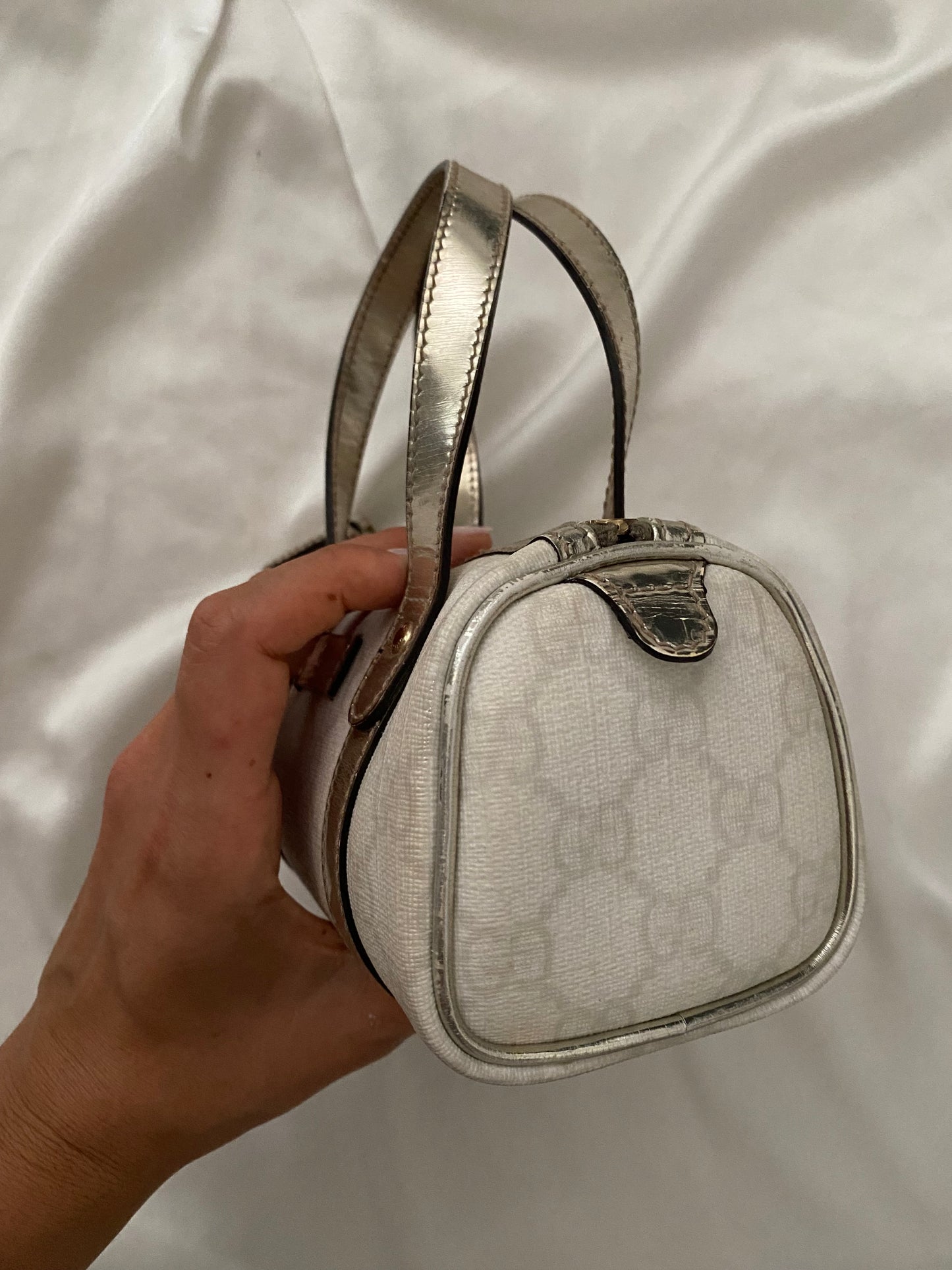 Gucci mini Boston supreme joy argento