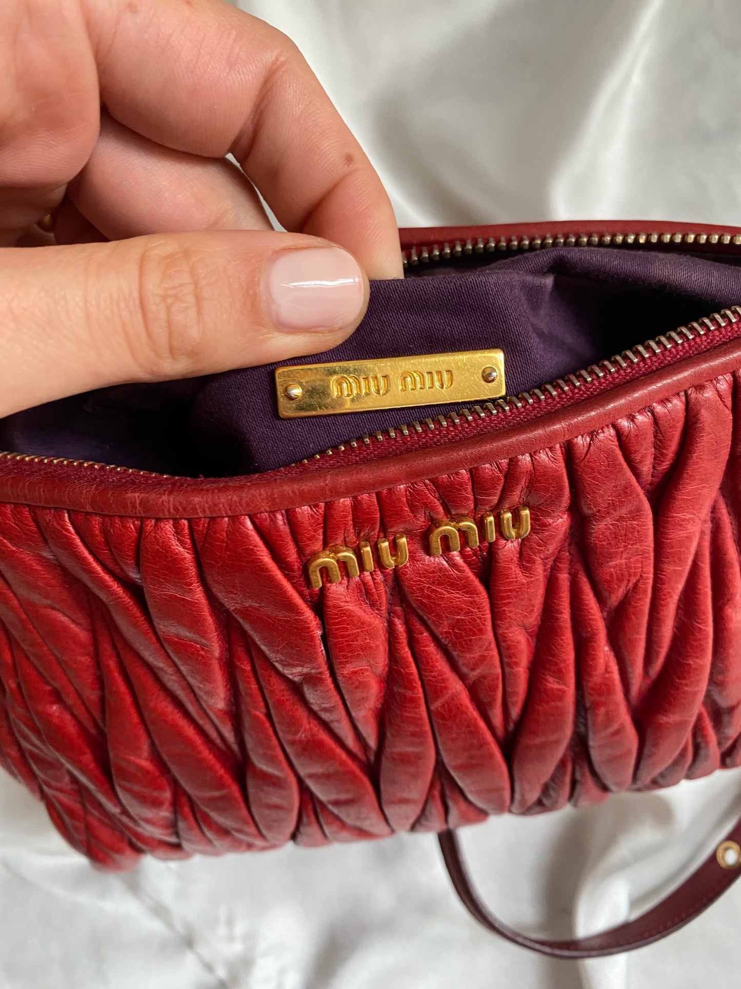 Miu miu matelasse red pochette