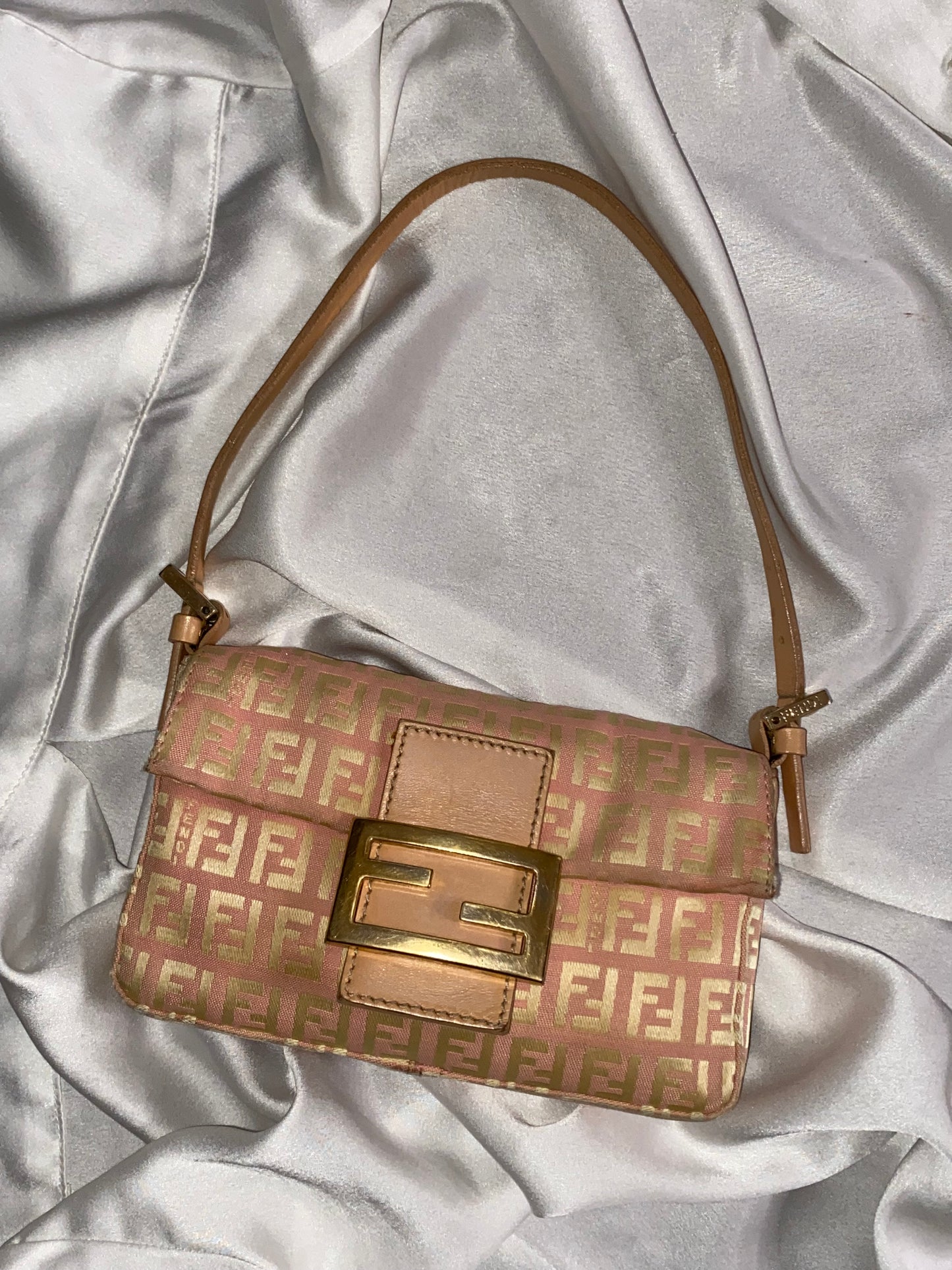 Fendi mini baguette rosa monogram zucchino