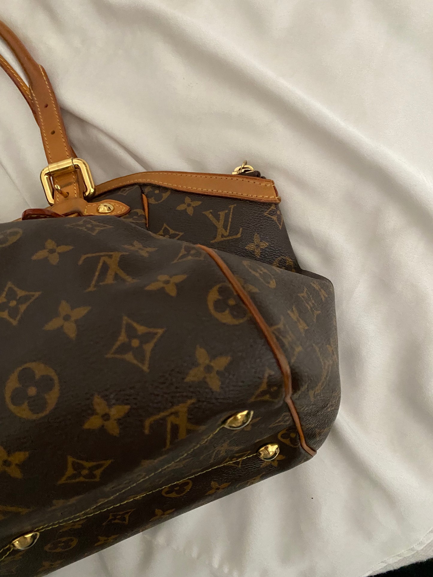 Louis Vuitton Tivoli GM