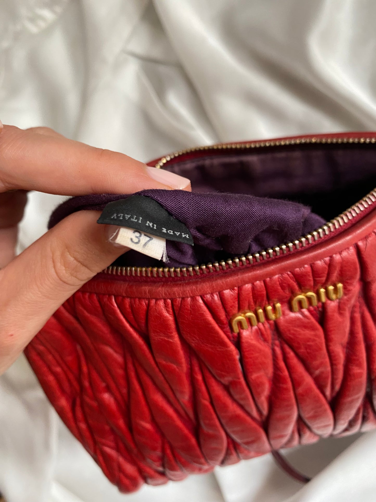Miu miu matelasse red pochette