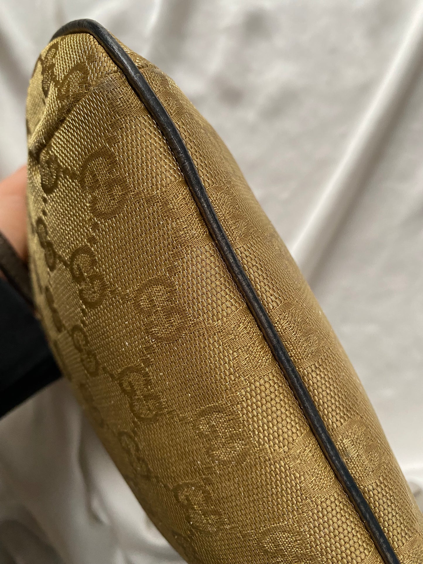 Gucci hobo oro iridescente