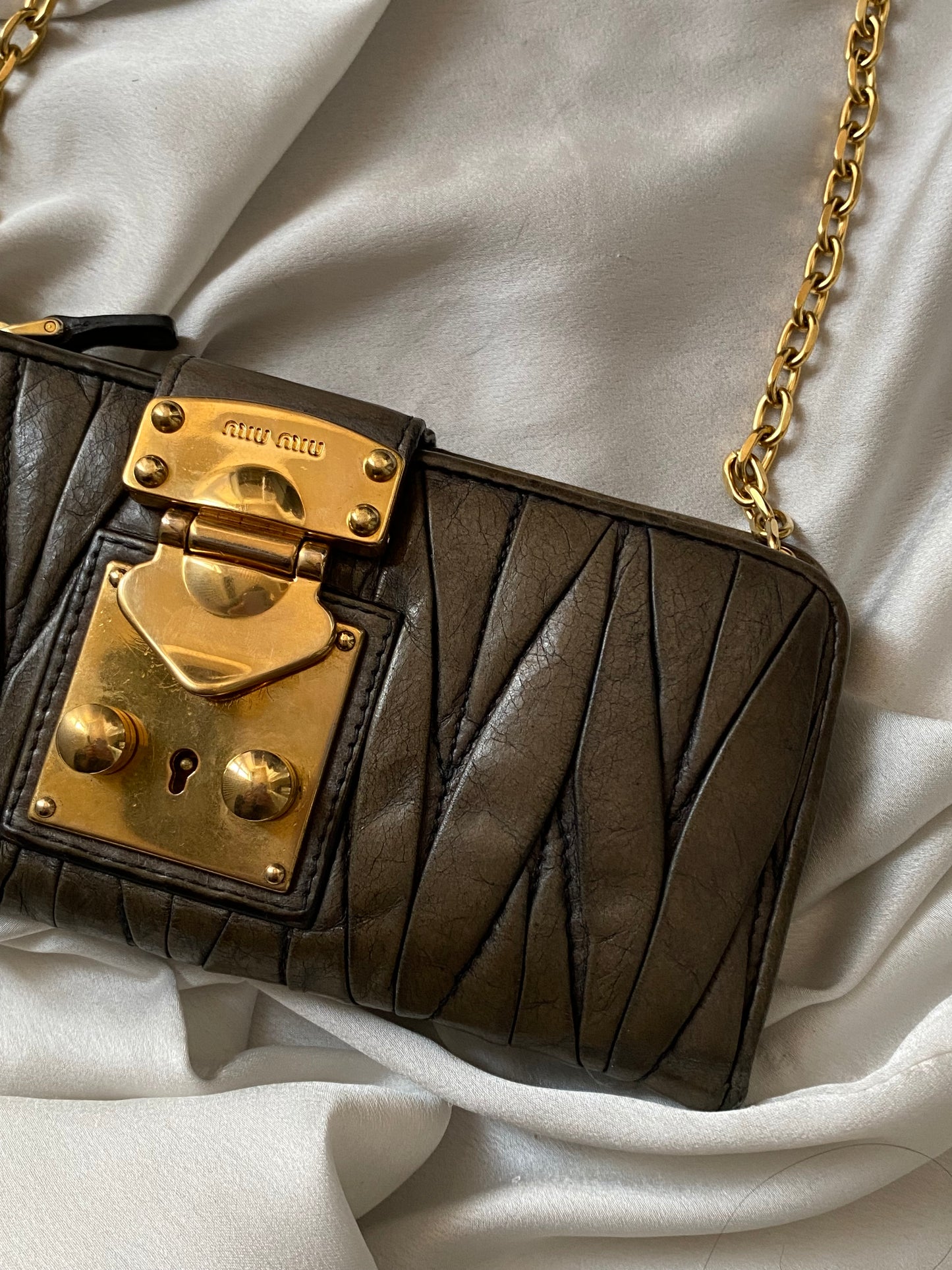 Miu miu pochette antracite