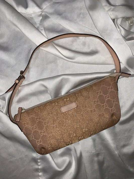 Gucci pretty boat monogram oro