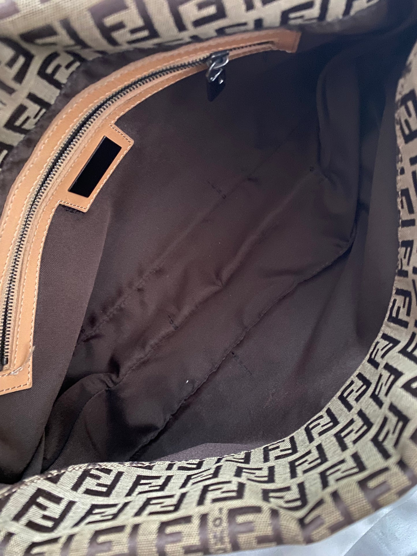 Fendi maxi baguette double flap soffietto zucchino beige