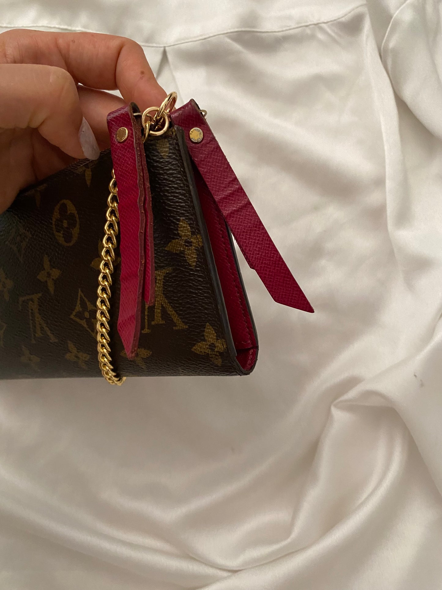 Louis Vuitton Adèle pochette