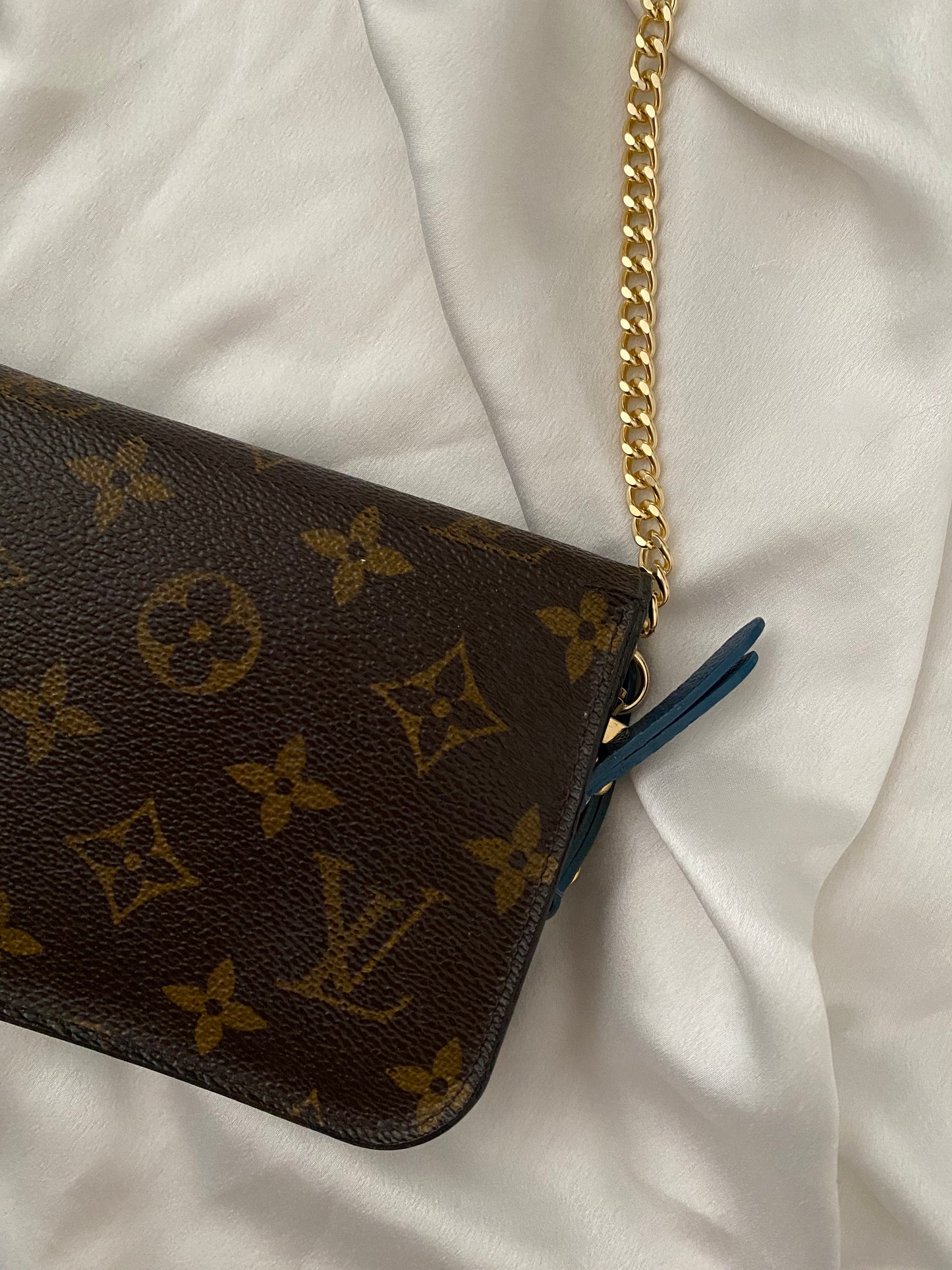 Louis Vuitton Pochette insolite