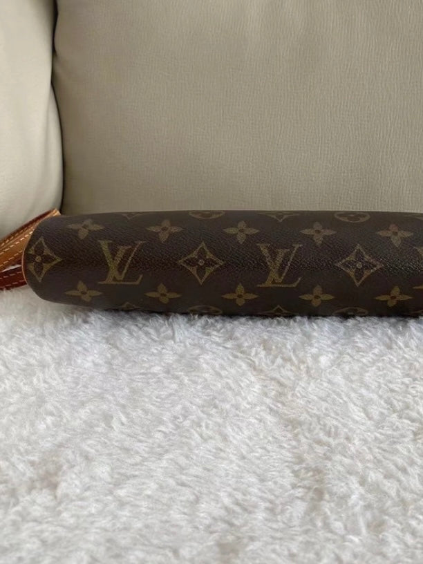 Louis Vuitton Eva monogram