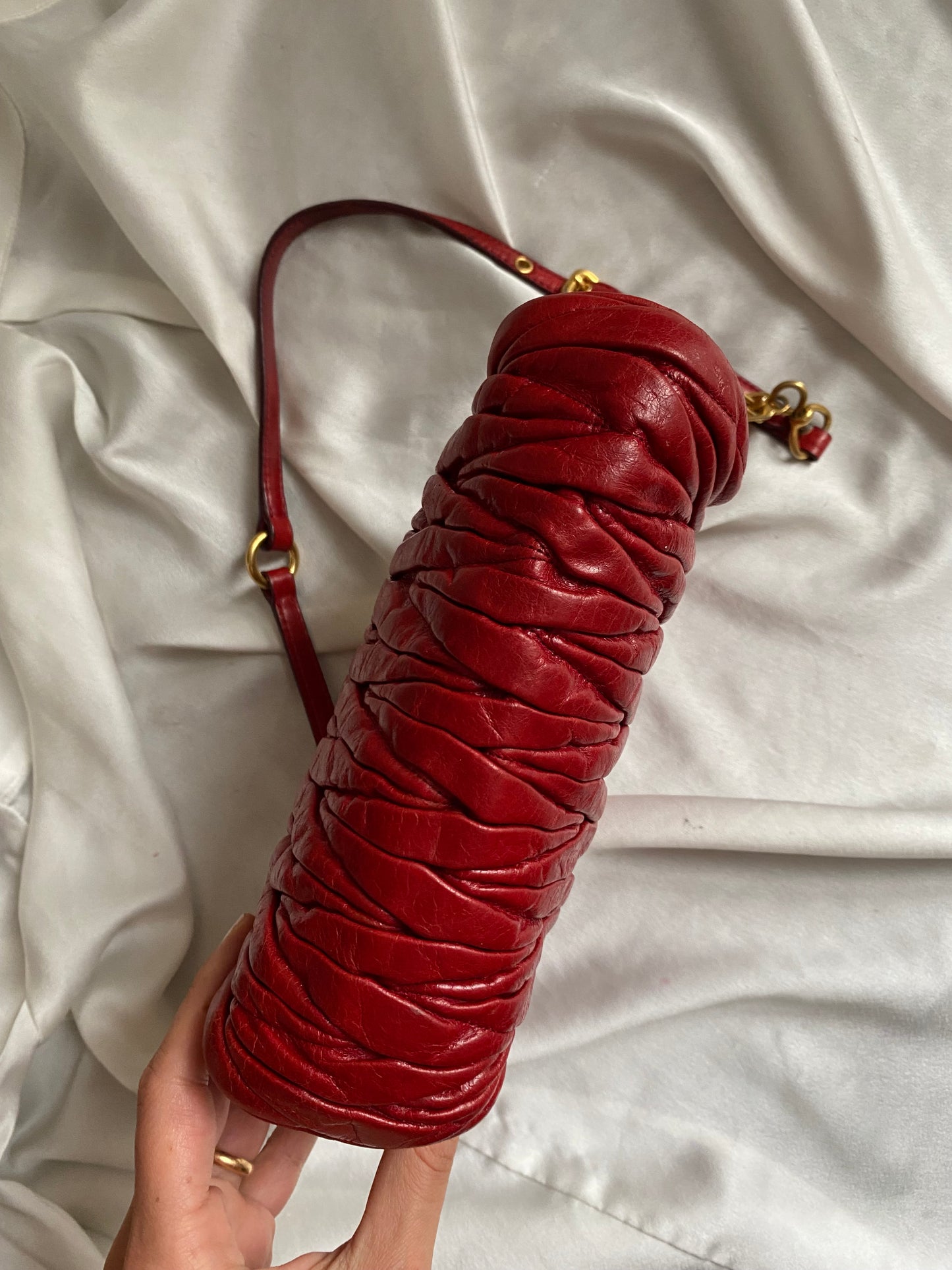 Miu miu matelasse red pochette
