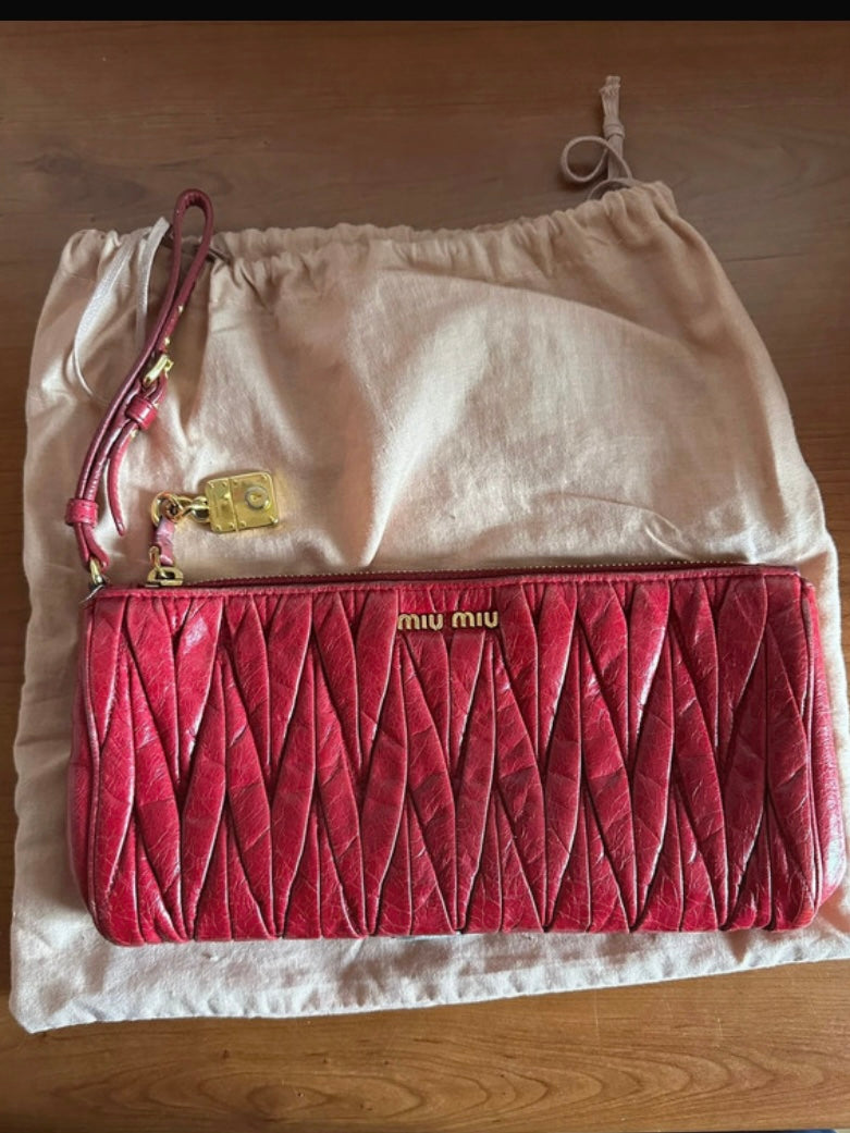 Miu miu red pochette