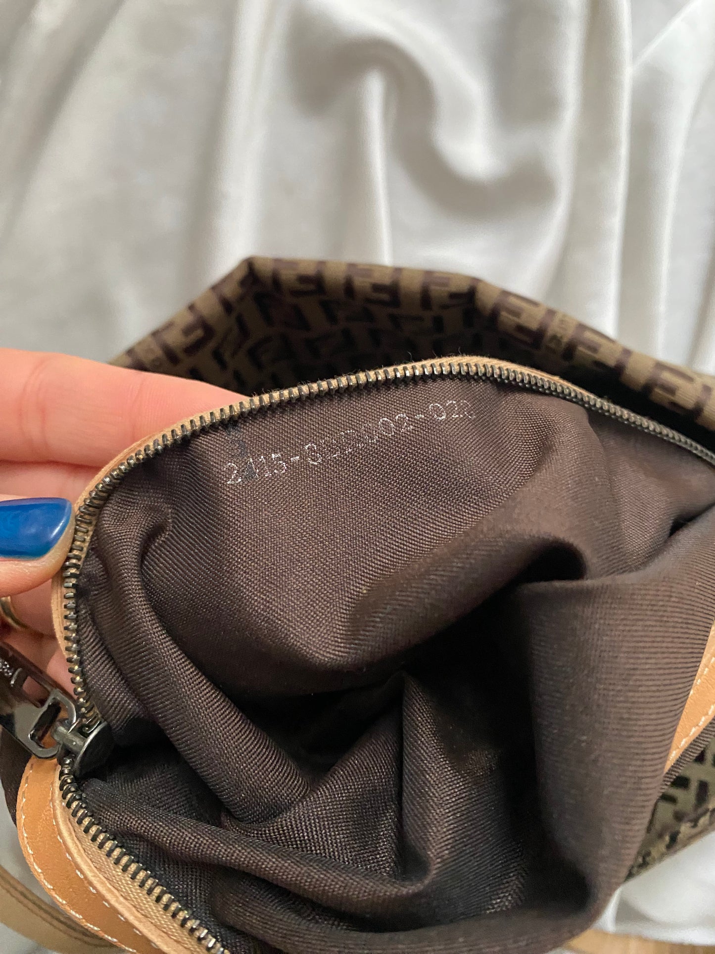 Fendi maxi baguette double flap soffietto zucchino beige