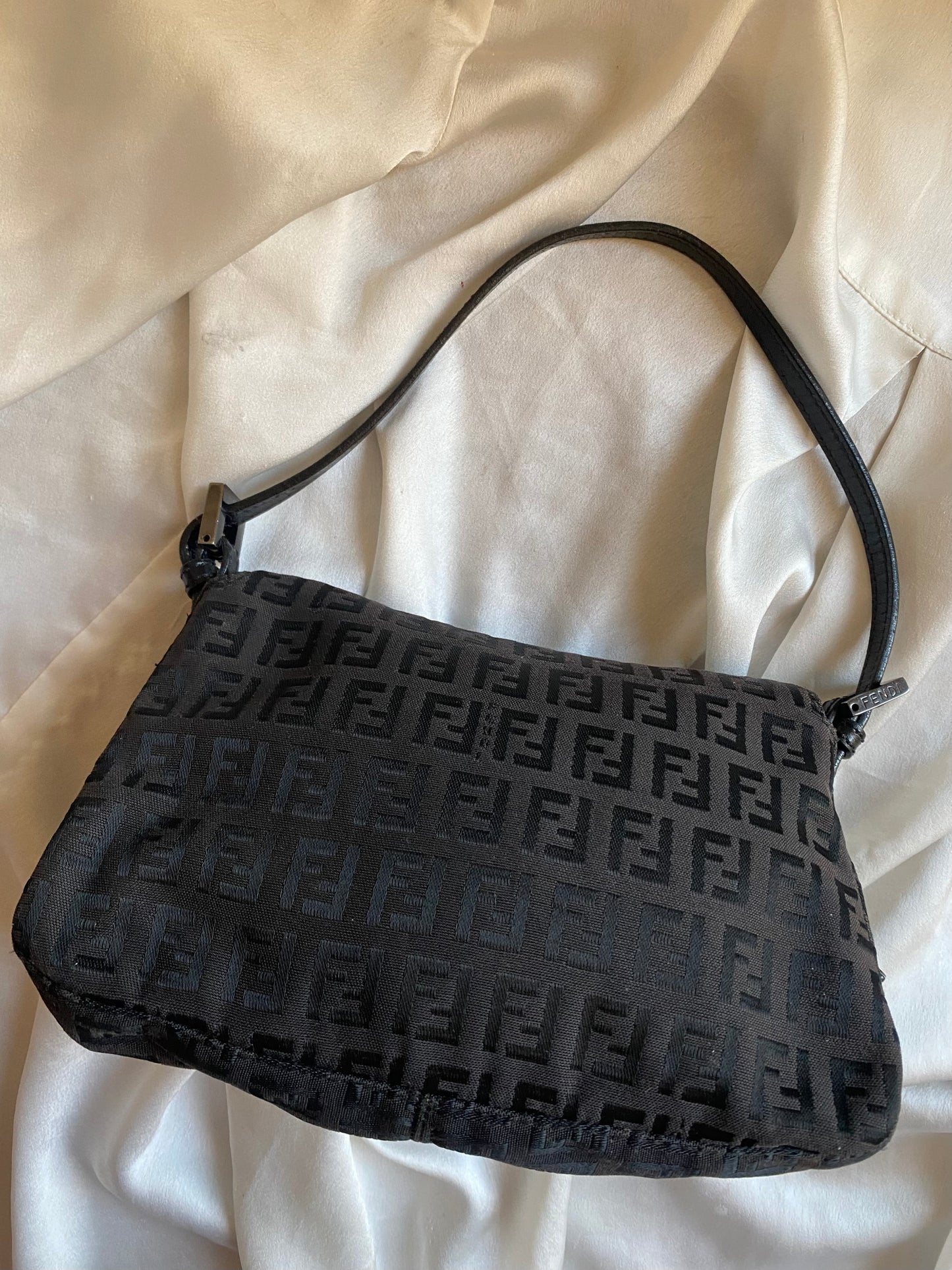 Fendi mini mamma baguette