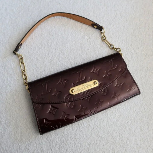 Louis Vuitton pochette sunset boulevard amarante