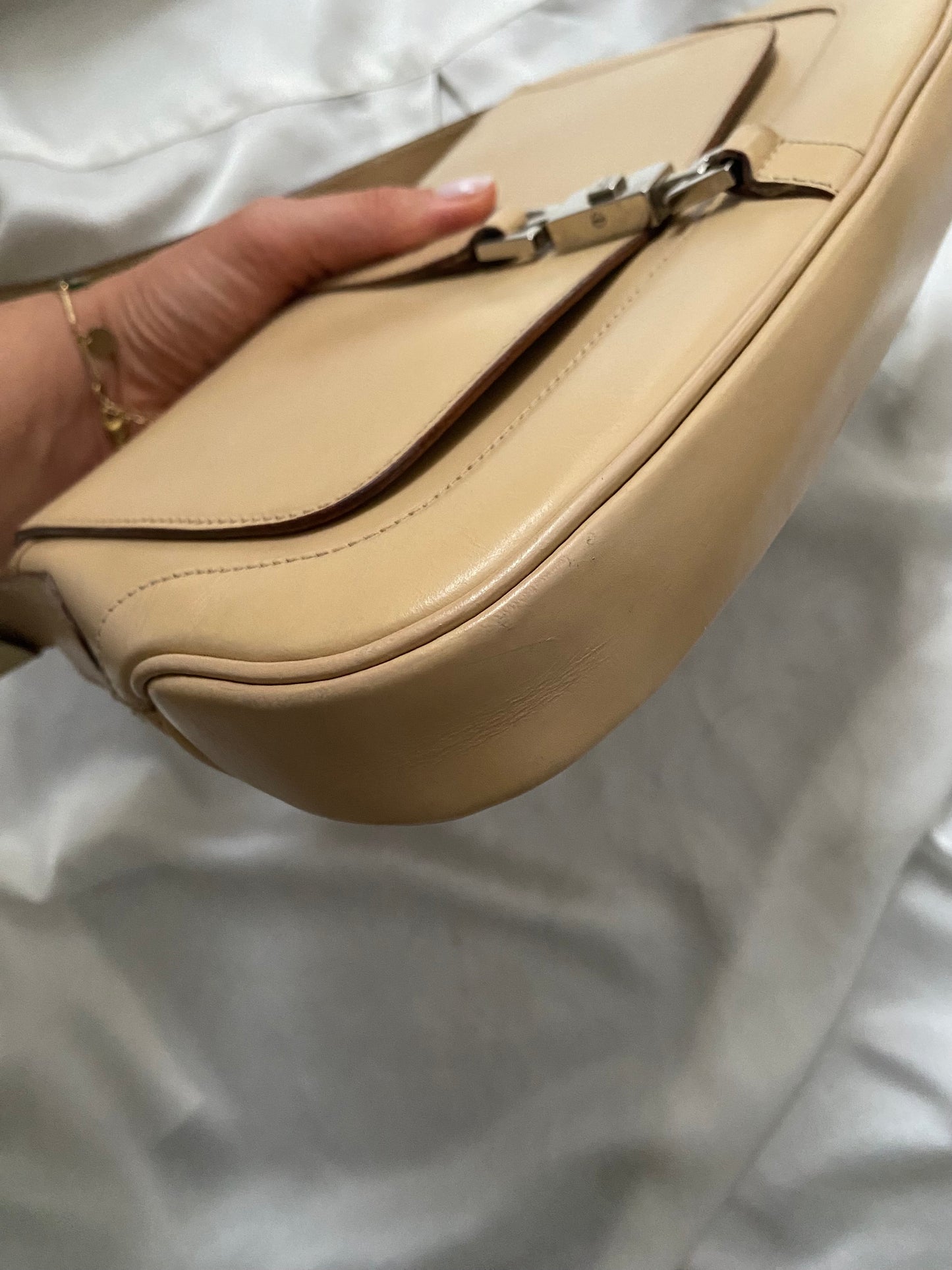 Gucci Jackie beige