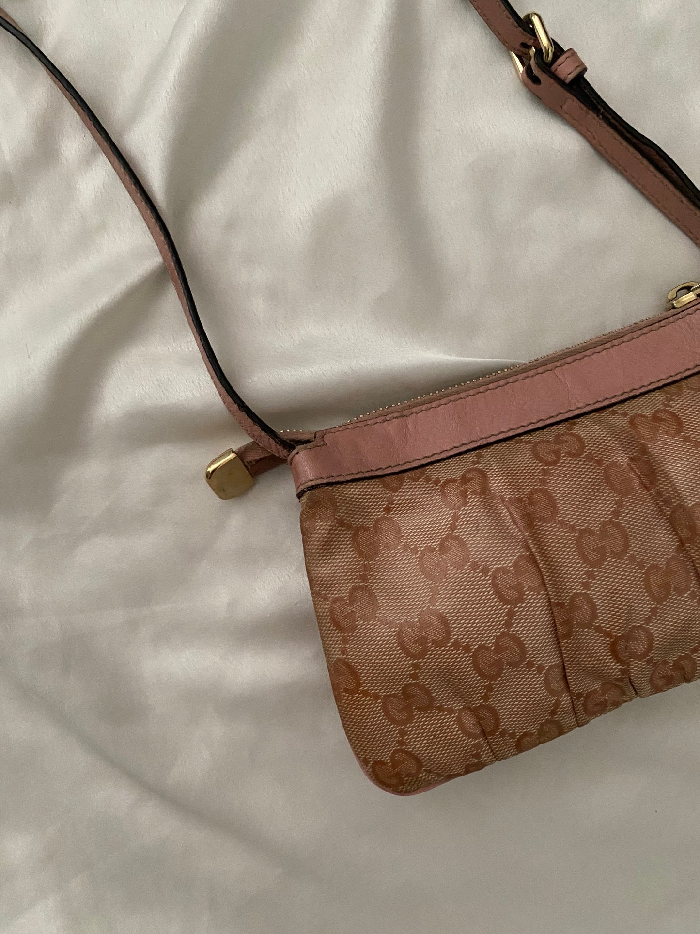 Gucci mini interlocking pink