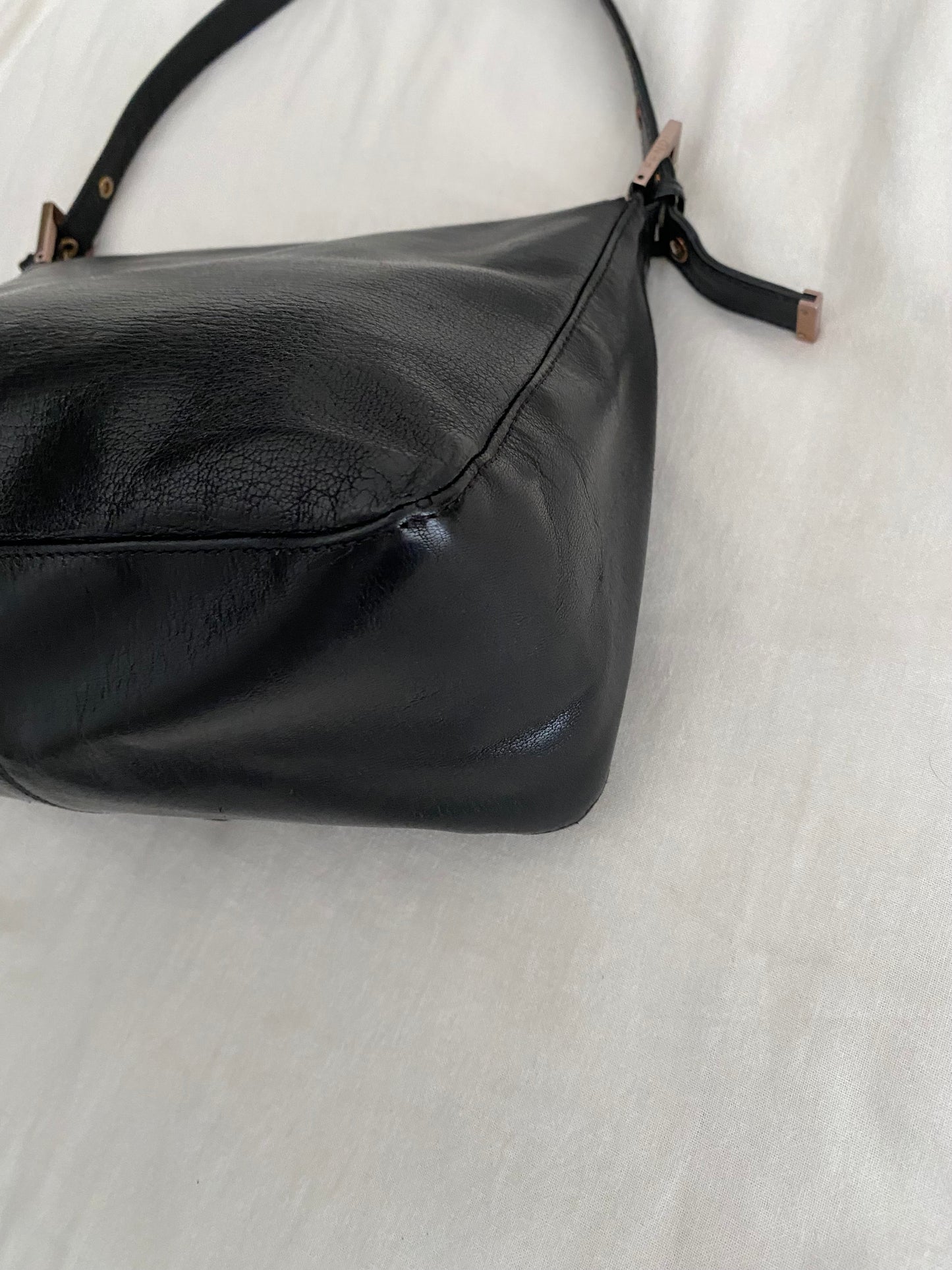 Fendi mamma baguette in pelle nera