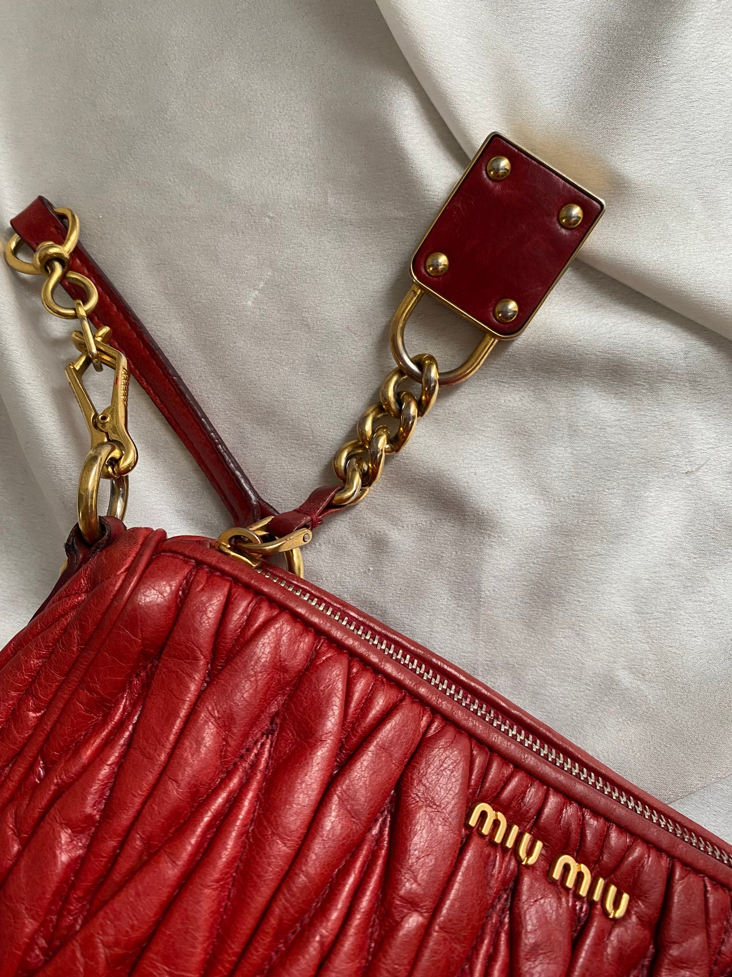 Miu miu matelasse red pochette