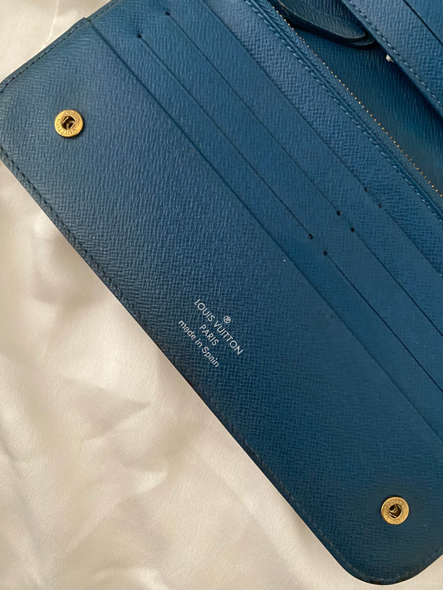 Louis Vuitton Pochette insolite