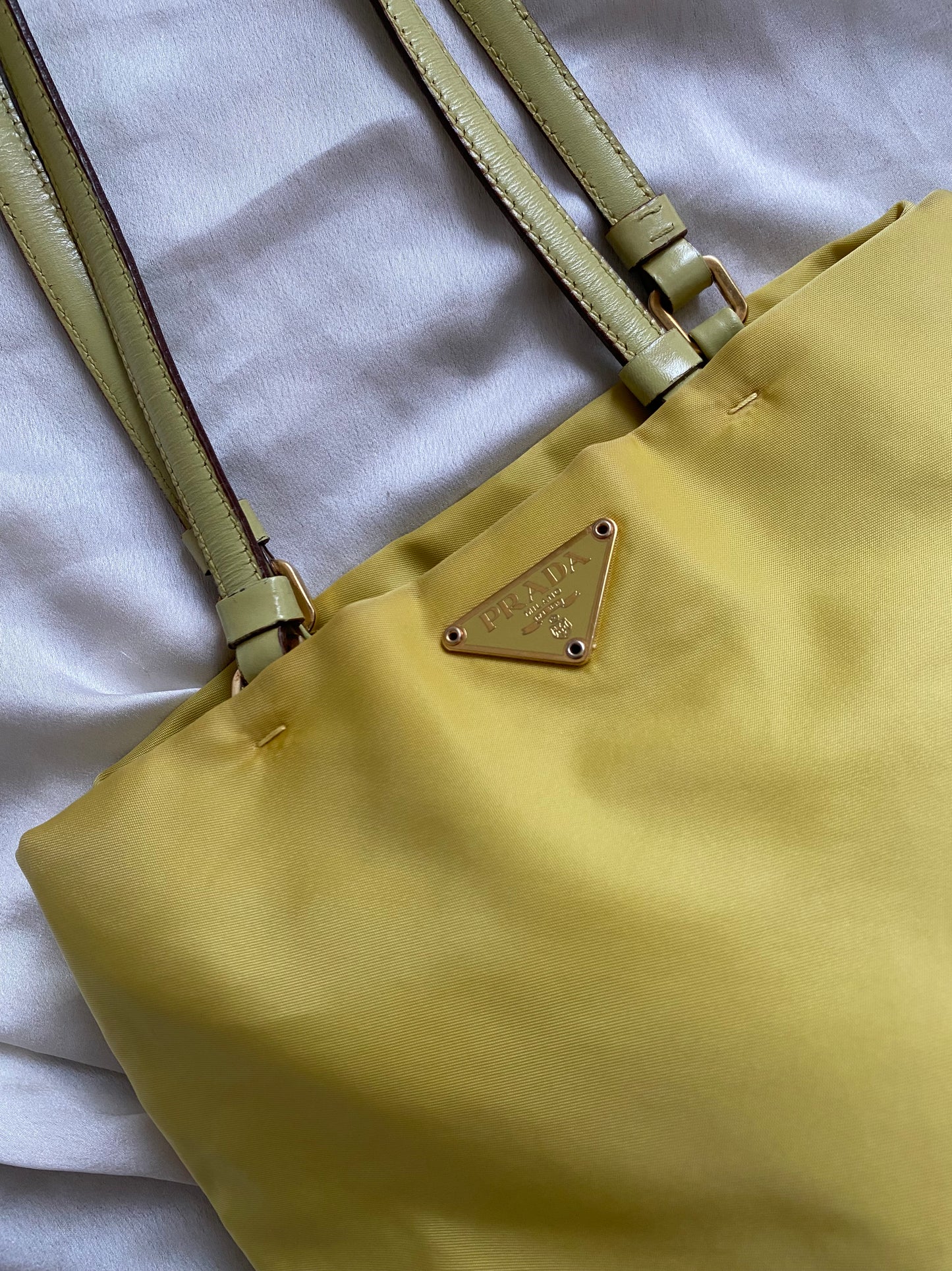 Prada tote nylon giallo lime