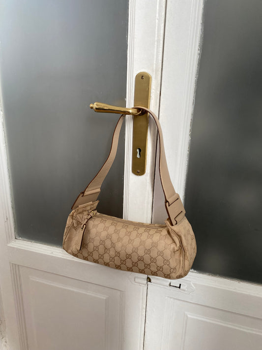 Gucci baguette monogram beige